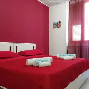 casa-mazzacane-bari-appartamento-stanze.barihotels.org/